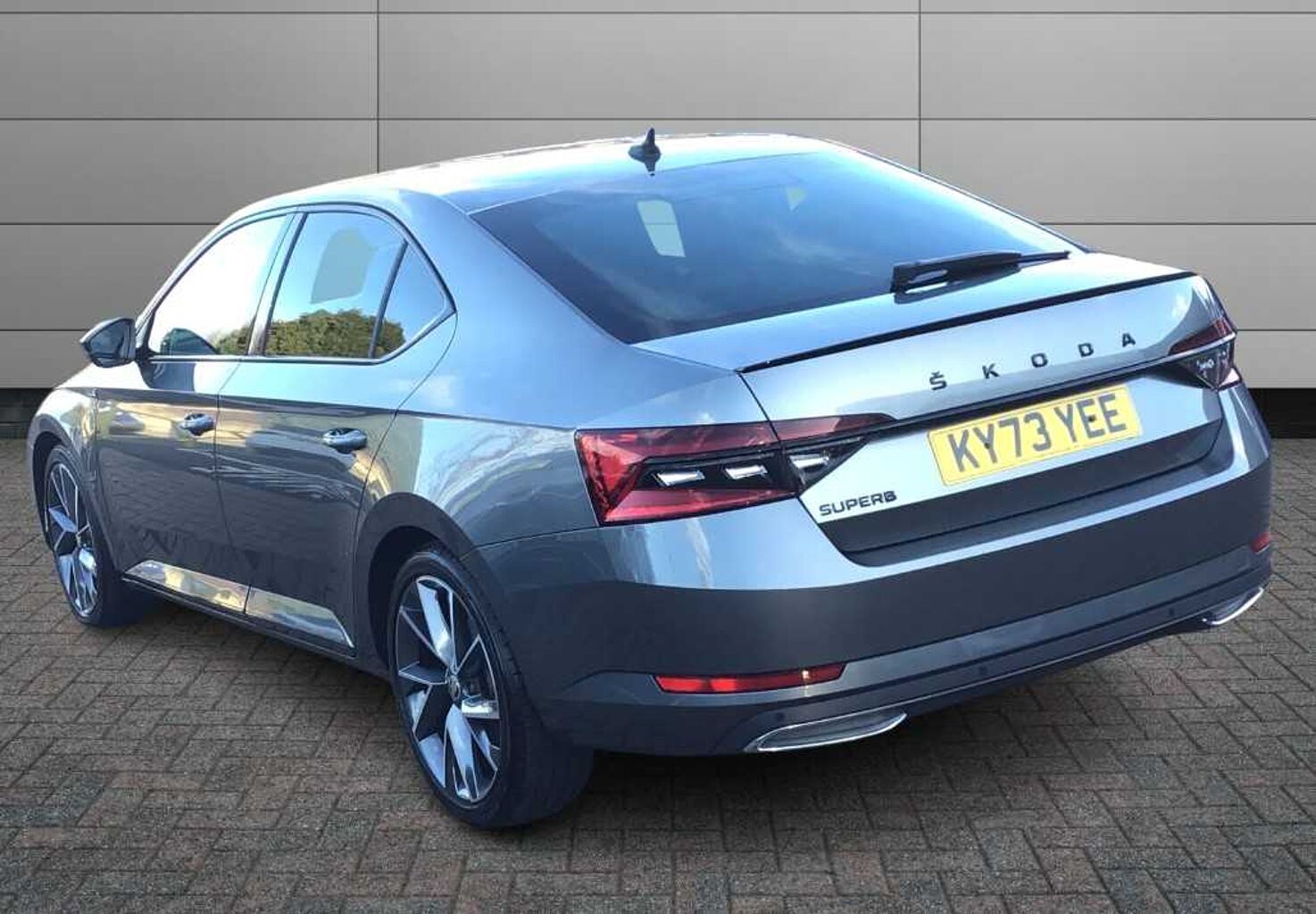 SKODA Superb 2.0TDI (200ps) SportLine Plus SCR DSG