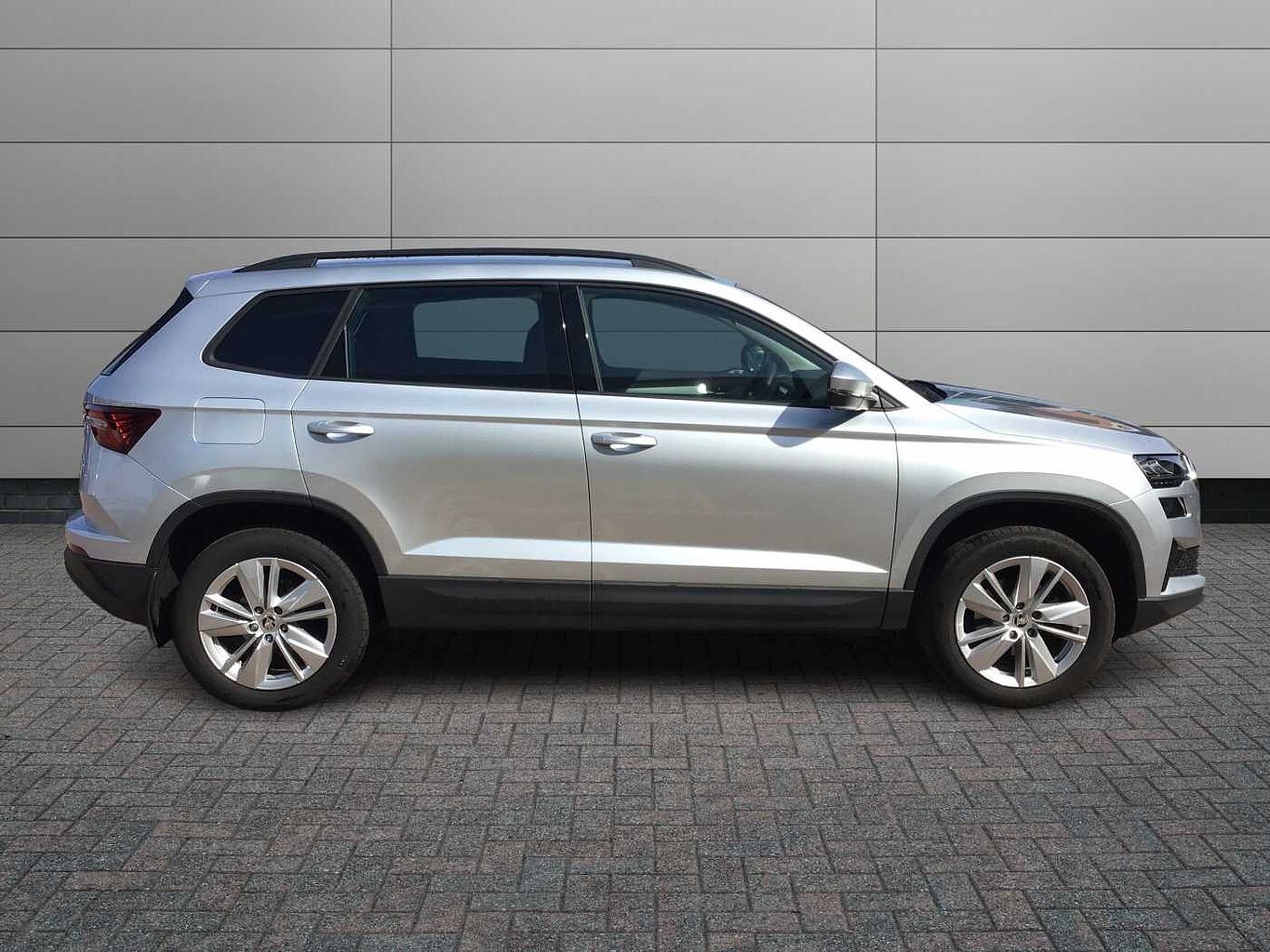 SKODA Karoq Estate 1.0 TSI 116 SE Drive 5dr