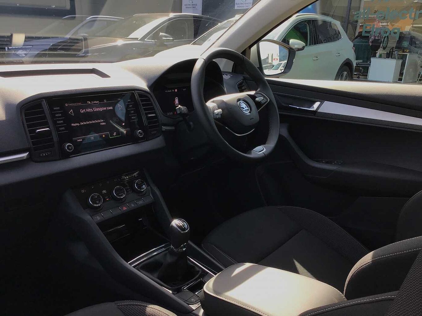 SKODA Karoq Estate 1.0 TSI 116 SE Drive 5dr
